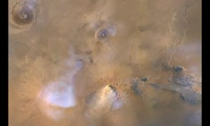 火星尘卷风或带电，研究称其可能损害探测器