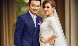 42岁尼格买提现身四川，健身房里秀出超猛胸肌，想不到练的这么好